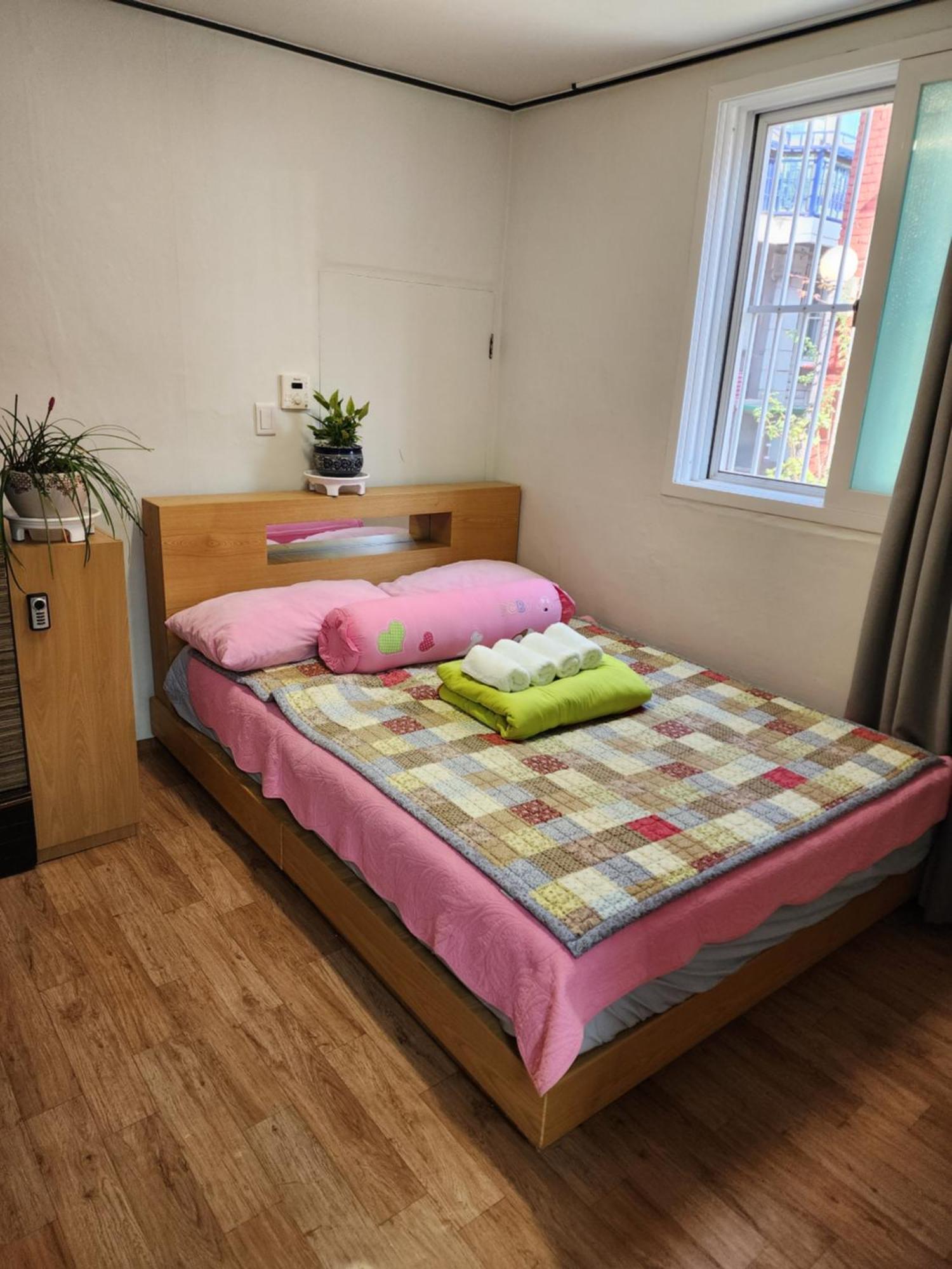 Disco Pangpang Guesthouse Inczhon Pokój zdjęcie